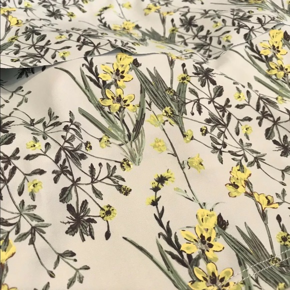 Kortni Jeane Ruffle Around Top Wild Flower Swim O4 - Picture 3 of 5